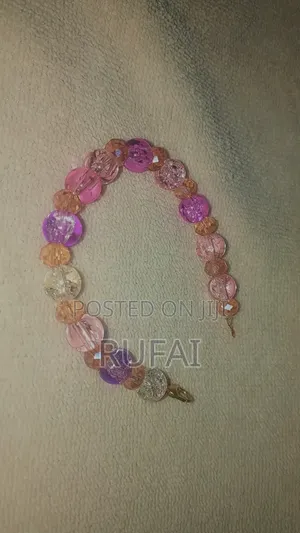 Teni Petals