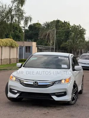 Honda Accord Sport 4dr Sedan FWD (2.4L 4cyl 2A) 2016 White