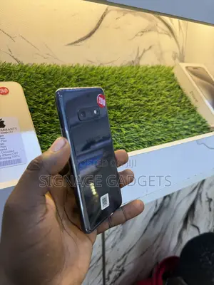 Samsung Galaxy S10e 128 GB Black
