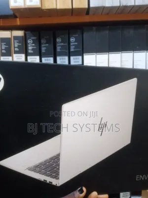 New Laptop HP Envy 14 8GB Intel Core 5 SSD 512GB
