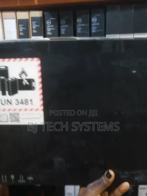 New Laptop HP Envy 14 8GB Intel Core 5 SSD 512GB