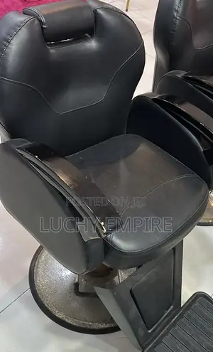 Brand New Professional Barber Chair – Heavy Duty Salon Chair