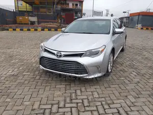 Toyota Avalon XLE Sedar FWD (3.5L 6cyl 6A) 2013 Silver