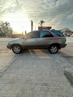 Lexus RX 300 Base 2022