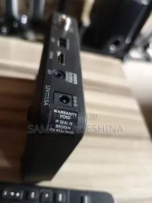 DSTV Decoder + Remote Control