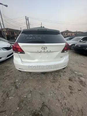 Toyota Venza XLE 4dr Wagon (3.5L 6cyl 6A) 2015 White