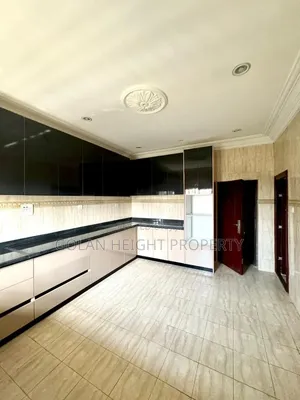3bdrm Block of Flats in Jabi for rent