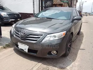 Toyota Camry 2011 Gray