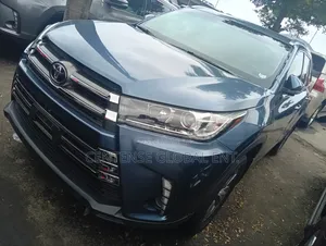 Toyota Highlander 2015 Blue