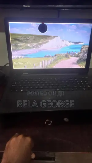 Laptop HP 15-ra003nia 4GB Intel Celeron HDD+SSD 256GB