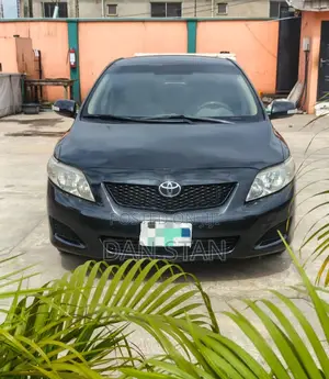 Toyota Corolla 2010 Black