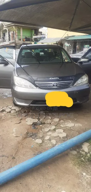 Toyota Camry 2005 Gray