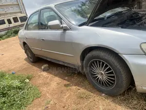 Honda Accord 2002 Silver