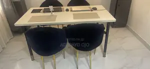 Mable Dinning Table With Chairs