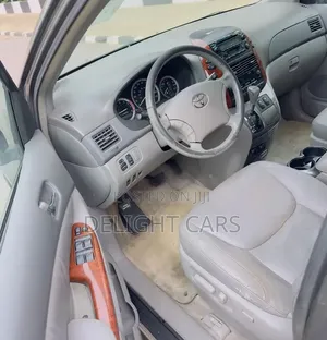 Toyota Sienna XLE 2005 Gray