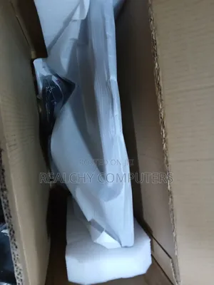 New Lenovo ThinkCentre M910z AIO 8GB Intel Core i5 SSD 512GB