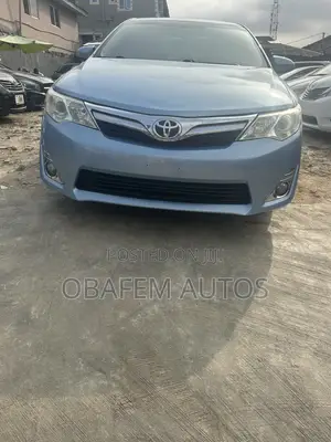 Toyota Camry LE 4dr Sedan (2.5L 4cyl 6A) 2013 Blue