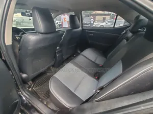 Toyota Corolla 2015 Black