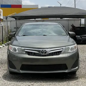 Toyota Camry LE 4dr Sedan (2.5L 4cyl 6A) 2012