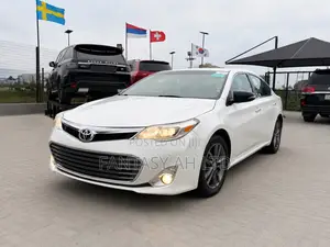 Toyota Avalon XLE 4dr Sedan (3.5L 6cyl 6A) 2015 White