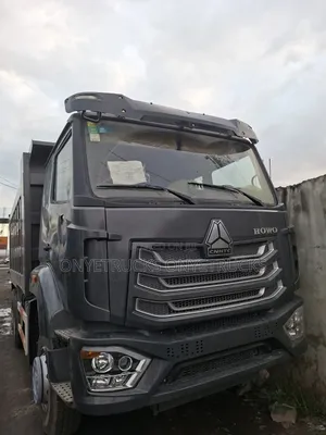 Tokunbo NX 371 Howo Ten Tyres Dump Truck New Engine Brand New Tyres