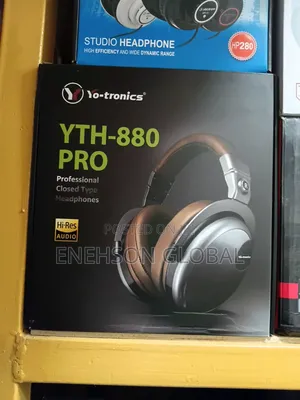 Headphones at Eson Tech.