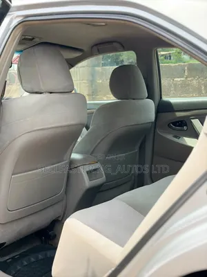 Toyota Camry 2010 Silver