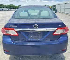 Toyota Corolla L 4dr Sedan (1.8L 4cyl 5M) 2013 Blue
