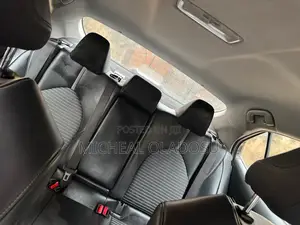 Toyota Camry SE FWD (2.5L 4cyl 8AM) 2018 Black
