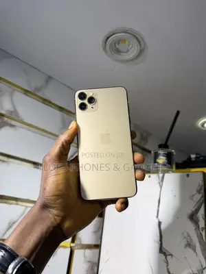 Apple iPhone 11 Pro Max 64 GB Gold