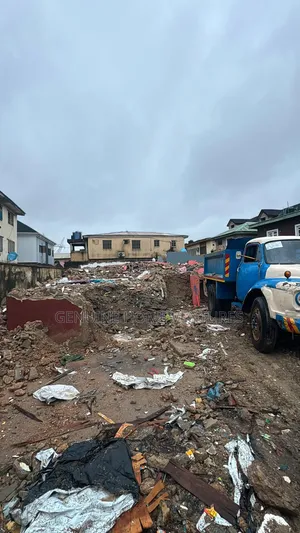A Plot in Surulere Is for Sale