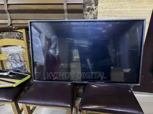 43 Inches Wall Mounted Screen
