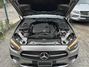 Mercedes-Benz E350 2020 Gold