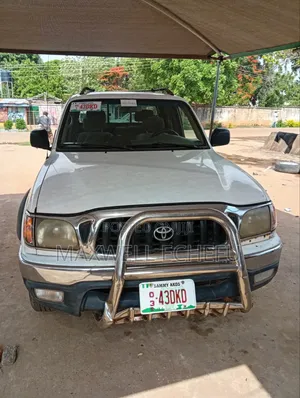 Toyota Tacoma 2003 White