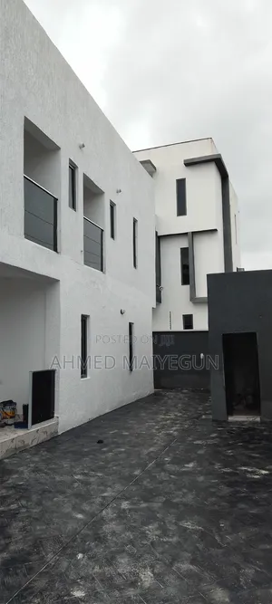 2bdrm Block of Flats in Majek, Sangotedo for rent