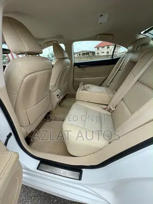 Lexus ES 350 FWD 2013 White