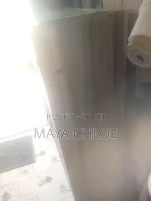 Show Glass