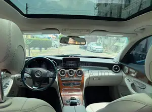 Mercedes-Benz C300 2015 Blue