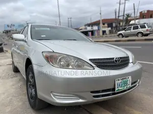 Toyota Camry LE 4dr Sedan (2.4L 4cyl 4A) 2004 Silver