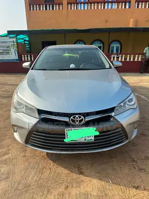 Toyota Camry SE 4dr Sedan (2.5L 4cyl 6A) 2017 Silver