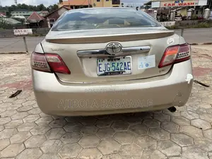 Toyota Camry 2008 Gold