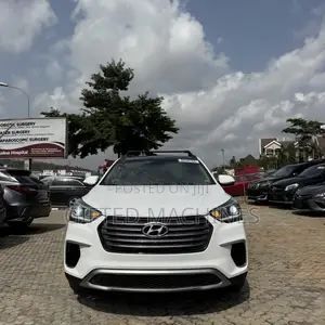 Hyundai Santa Fe 2017 White