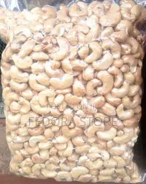Cashew Nuts in Kg Tonnes