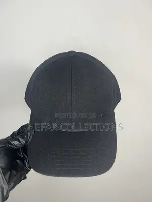 HeyHat Designer Face Cap - Black