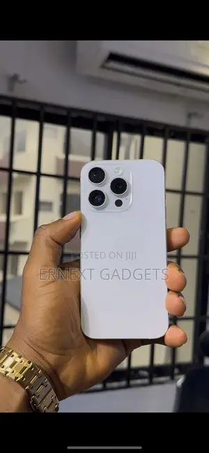 Apple iPhone 15 Pro 256 GB White