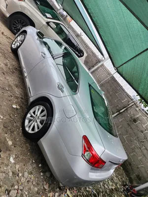 Lexus ES 2012 Silver