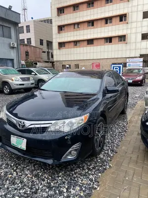 Toyota Camry XLE 4dr Sedan (2.5L 4cyl 6A) 2014 Black