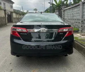 Toyota Camry SE 4dr Sedan w/Prod. End 11/13 (3.5L 6cyl 6A) 2014