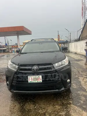 Toyota Highlander XLE 4x2 V6 (3.5L 6cyl 8A) 2018 Black