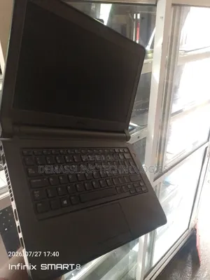 Laptop Dell Latitude 3350 4GB Intel Core i3 HDD 32GB